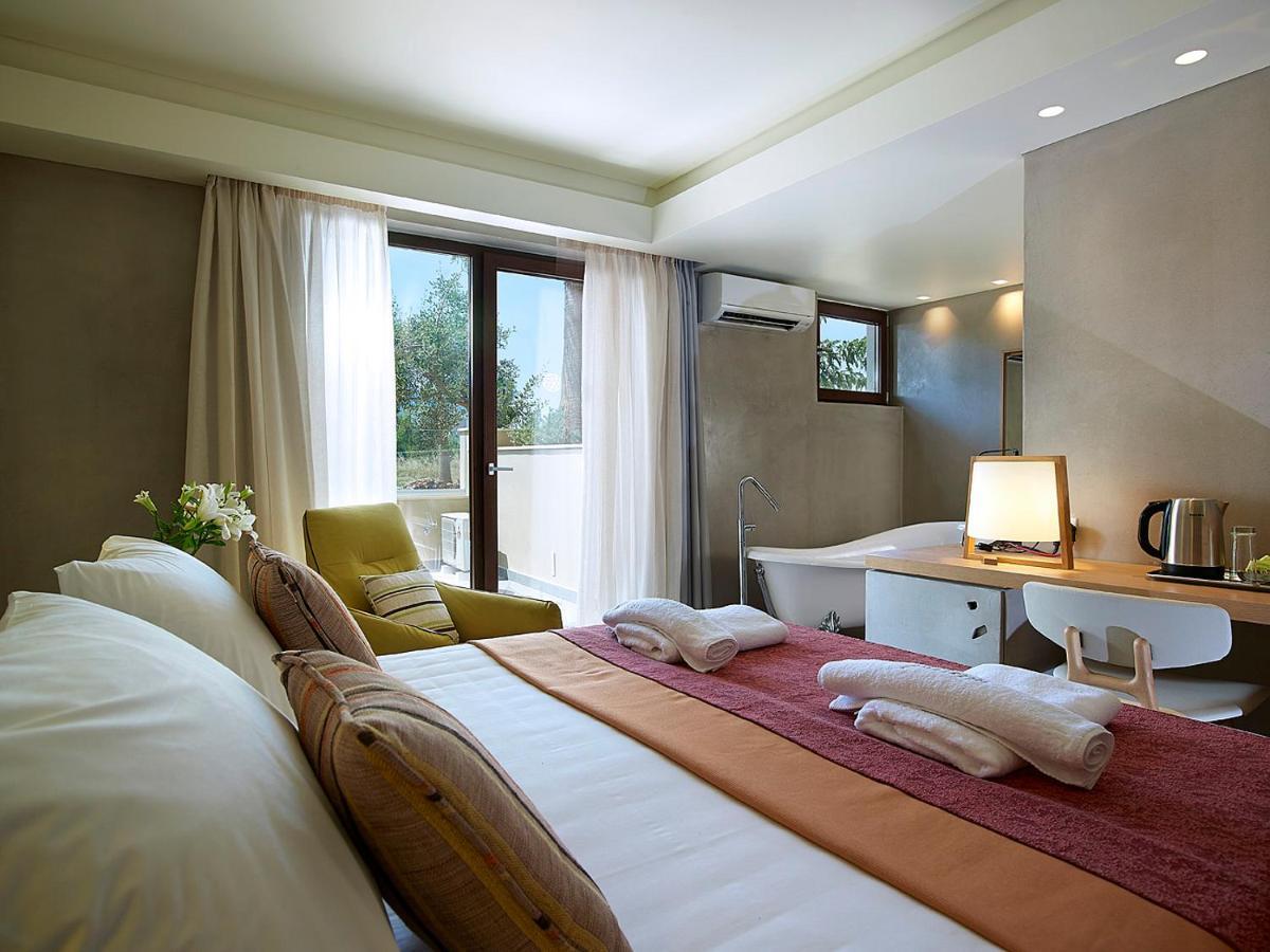 Mistral Hotel - For Solo Travelers Maleme Buitenkant foto