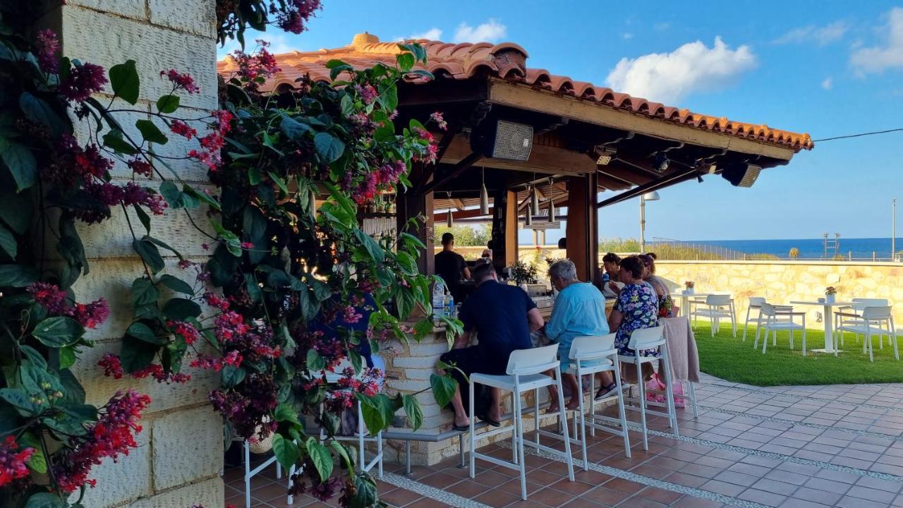 Mistral Hotel - For Solo Travelers Maleme Buitenkant foto